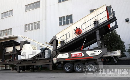 車載流動錘式破碎機多少錢？產(chǎn)量多高？
