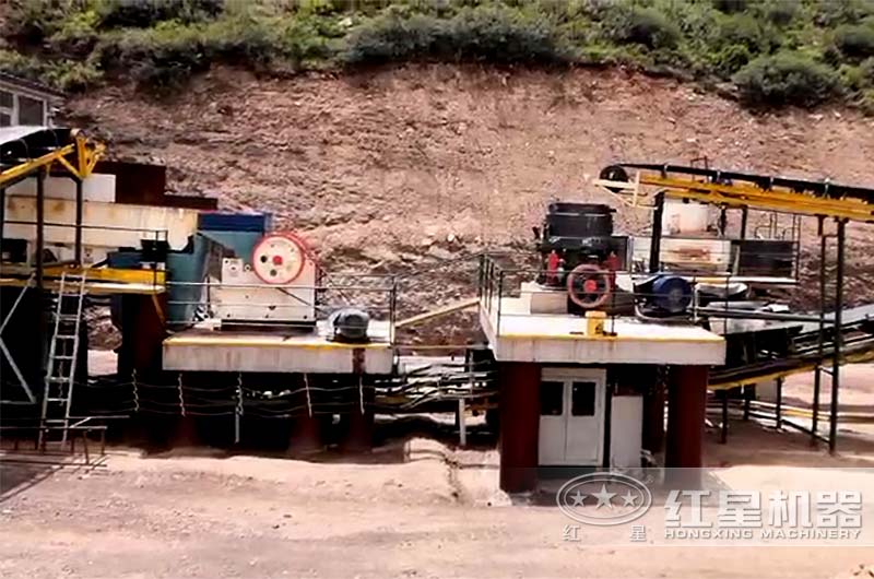 沖擊破搭配顎破、圓錐破現(xiàn)場